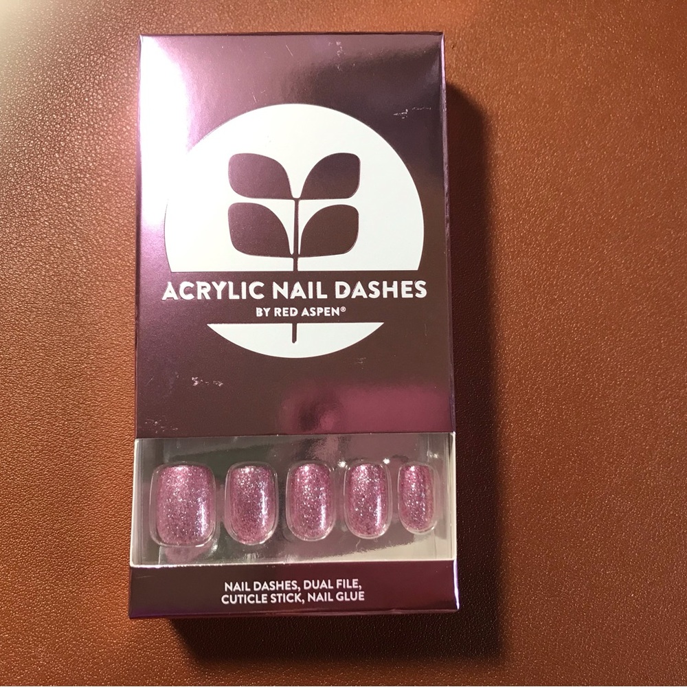 Short Squoval Press On Nails New In Box Happy Days Ahead Haven